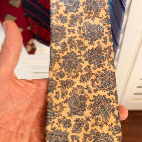 Bundle of 4 Ties - Silk Business man Ties #Bundle - Picture 3 of 8